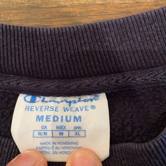 Champion Crewneck - Picture 3 of 4